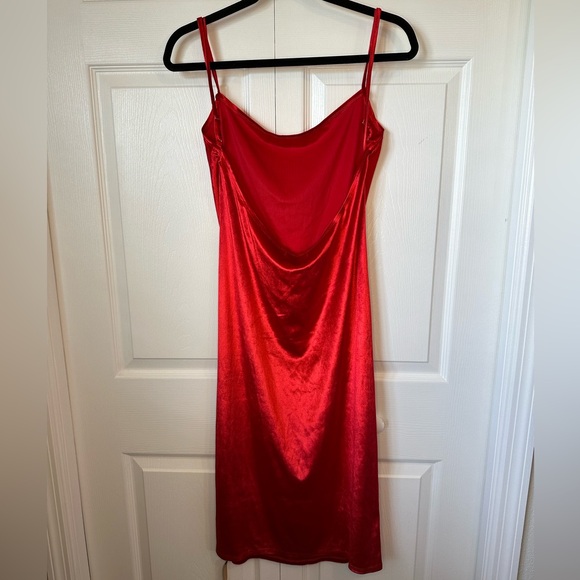 Reformation Merel Velvet Dress in Red Sz.M - Picture 6 of 13